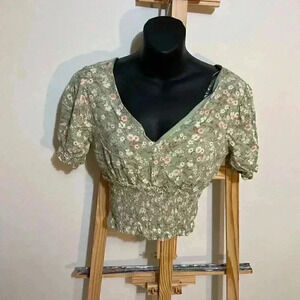 Madden Girl floral crop top shirt size medium
